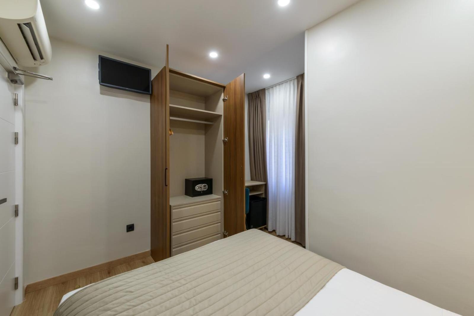 Hostal Sun Gate Madrid Exteriör bild